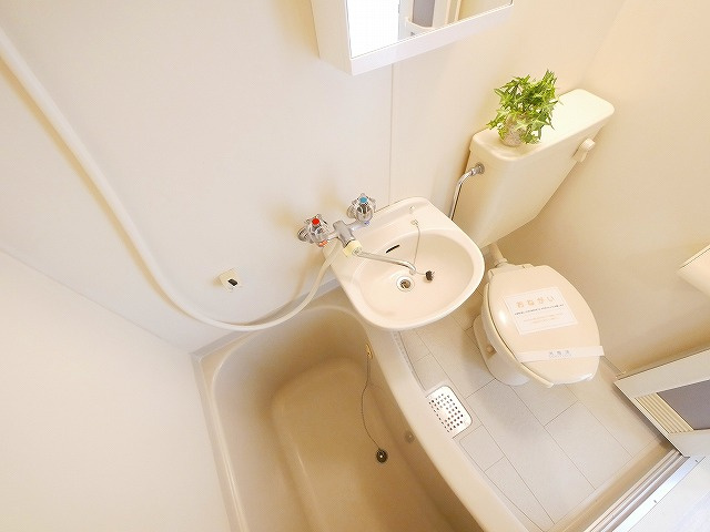 シャトー・ドゥ・クリヨンの浴室