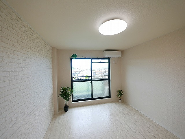 シャトー・ドゥ・クリヨンの居間・リビング