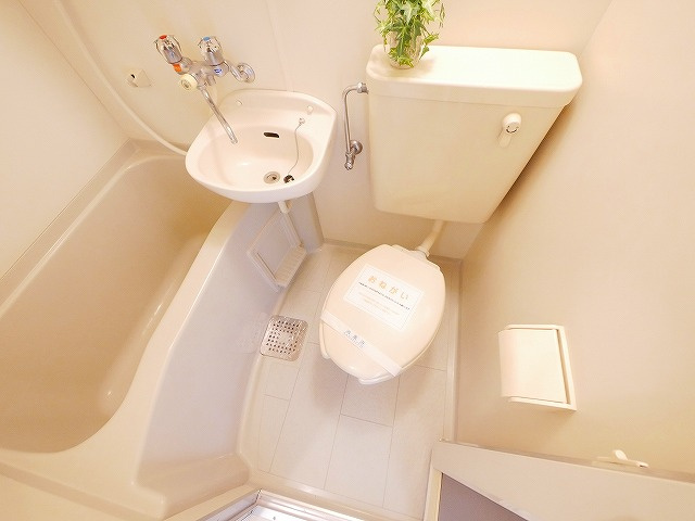 シャトー・ドゥ・クリヨンのトイレ