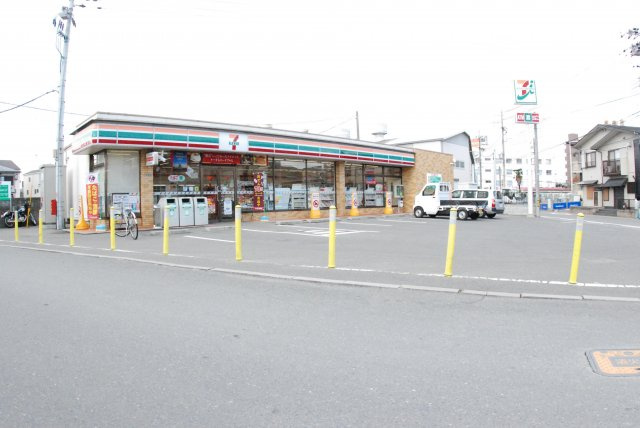 アメニティα館の周辺|近くのコンビニ