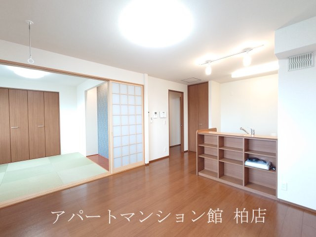 京Ⅲの居間・リビング