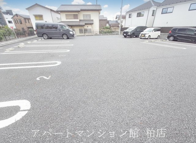 京Ⅲの駐車場