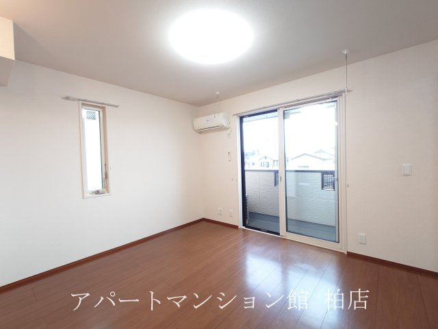京Ⅲの居間・リビング