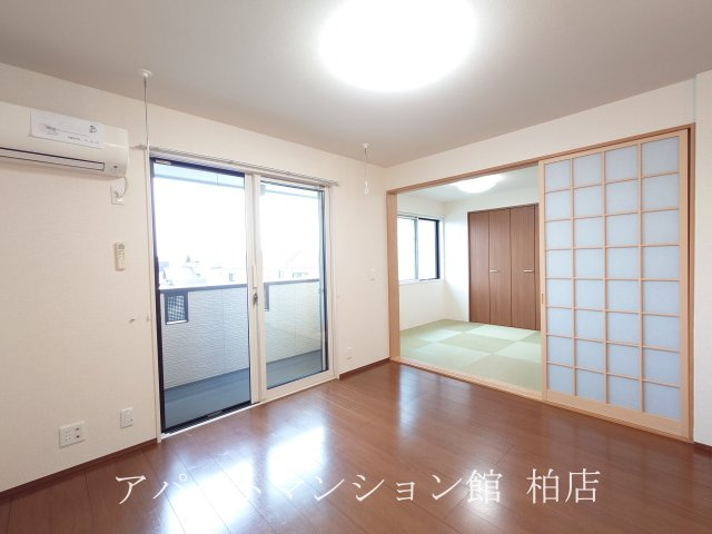 京Ⅲの居間・リビング