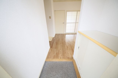 【玄関】 | アーバイン大越A棟 | 玄関