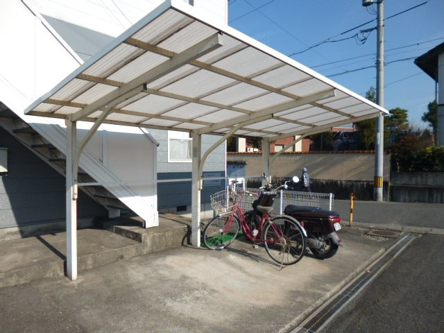コーポラスきみのその他共用部分|自転車置き場