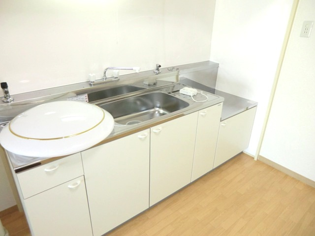 エバービューハイツのキッチン|2口コンロ持参で自炊・お弁当ラクラク。