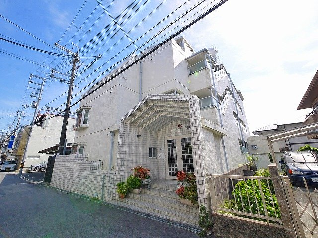 ナラ・レジデンス・モアの外観|きれいな外観です