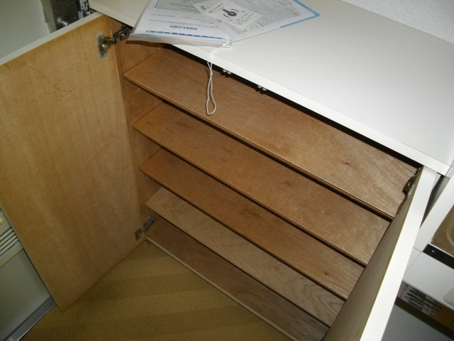 フジビルの玄関