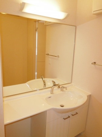 クレインヒルズの独立洗面台