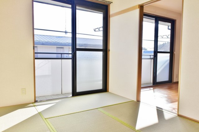 ロイヤルコート鷲巣壱番館の和室