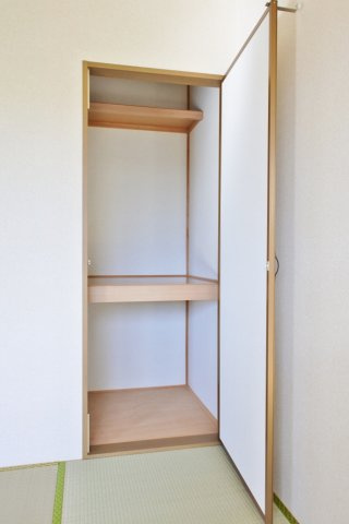 ロイヤルコート鷲巣壱番館の収納