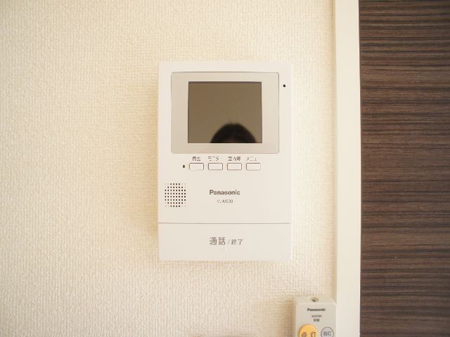 【セキュリティ】 | アリシャＢ | 訪問者の確認ができるTVドアホン付きです♪