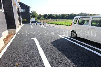 【駐車場】