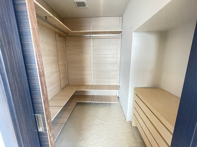 港区六本木７丁目の賃貸マンションのその他|ウォークインクローゼット・家具家電付・リフォーム前