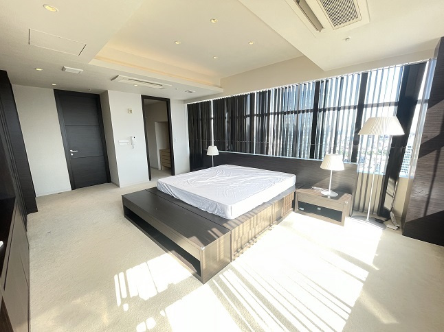 港区六本木７丁目の賃貸マンションの洋室|家具家電付・リフォーム前