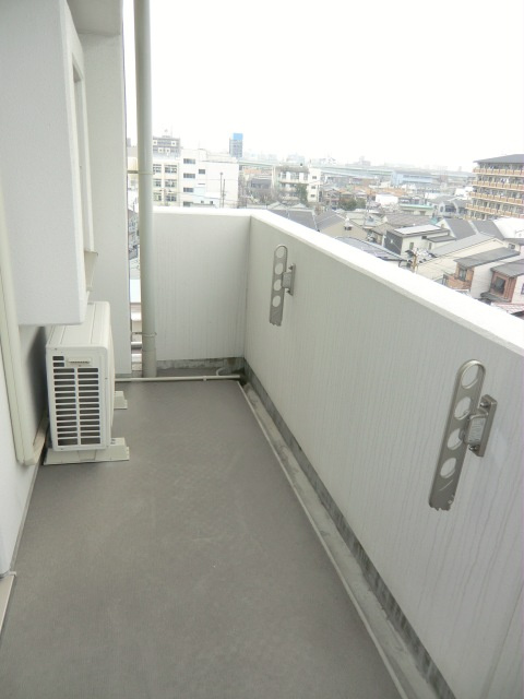 ES-Grande大阪 City Avenueのバルコニー