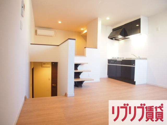 GRANDTIC EAST CHIBA(グランティックイーストチバ)の居間・リビング