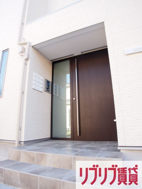 GRANDTIC EAST CHIBA(グランティックイーストチバ)のエントランス