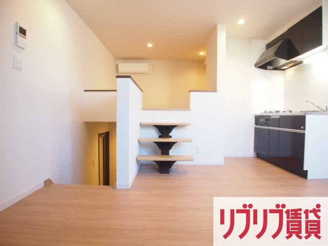 GRANDTIC EAST CHIBA(グランティックイーストチバ)の居間・リビング