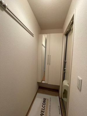 【玄関】 | ロイヤルガーデン永田 D棟