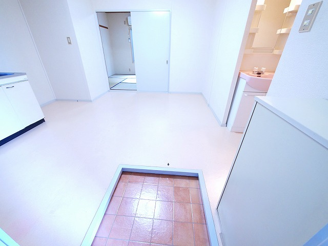 パナハイツ大宮の玄関|明るい玄関です