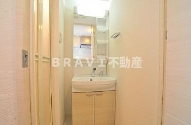 プライムアーバン御堂筋本町　BRAVI不動産の独立洗面台|【プライムアーバン御堂筋本町】独立洗面台です