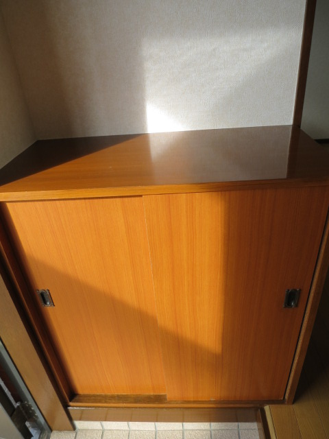 明治コーポの玄関|下駄箱