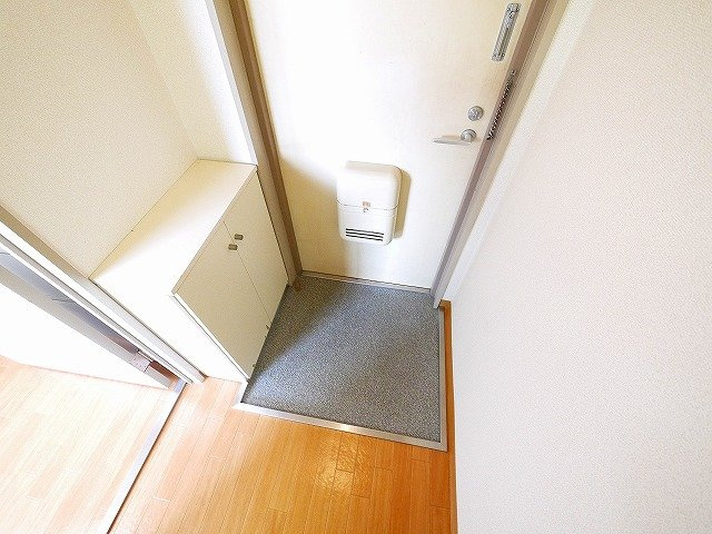 コーポ諏訪柳町の玄関|ゆったりとした玄関です