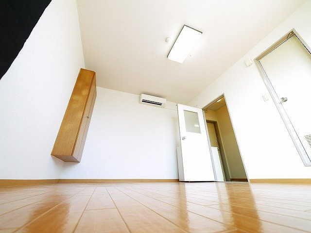 コーポ諏訪柳町の居間・リビング|ゆったり過ごせるリビングです