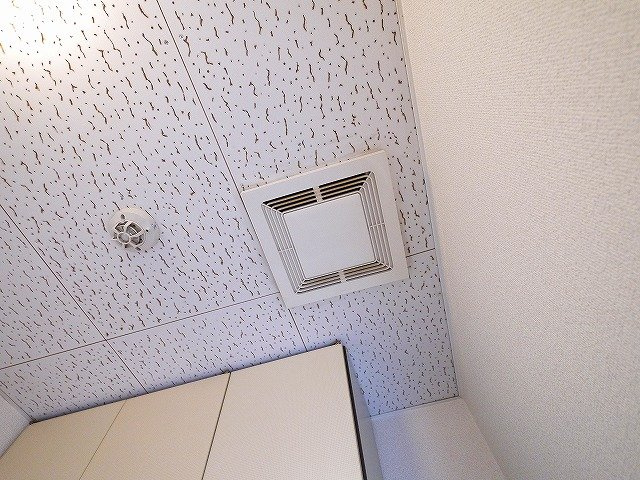 コーポ諏訪柳町のキッチン|お料理しやすいキッチンです