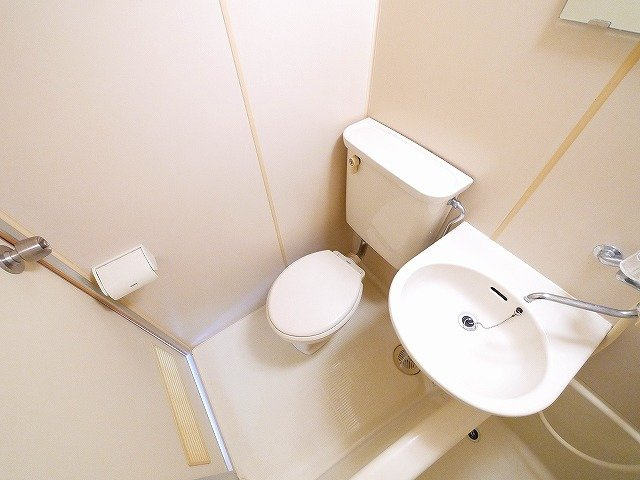 コーポ諏訪柳町のトイレ|清潔感のあるトイレです