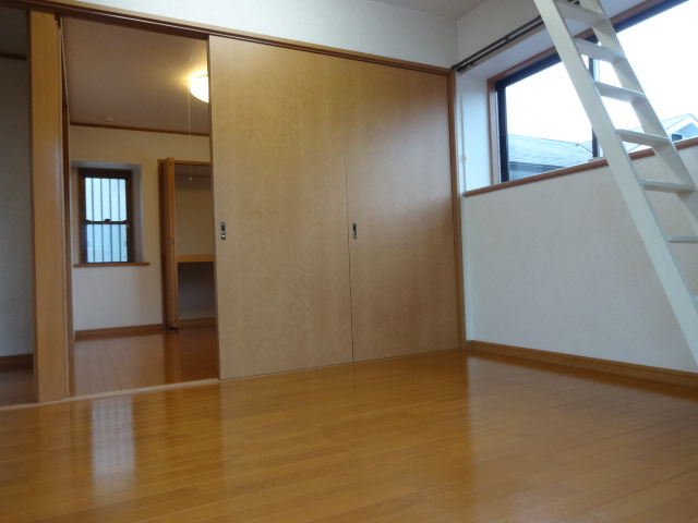 カーサ・OGIの洋室