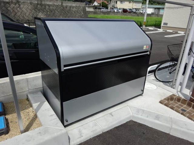 小田郡矢掛町矢掛のアパートのその他共用部分|敷地内専用ゴミステーション