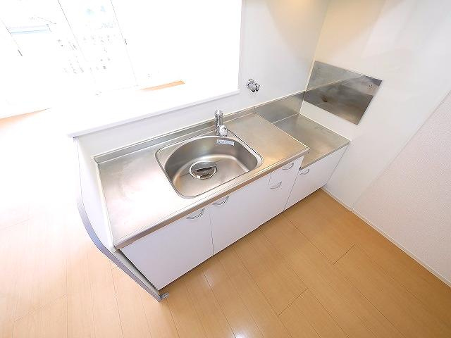 ラフィーネのキッチン|コンパクトなキッチンで掃除もラクラク