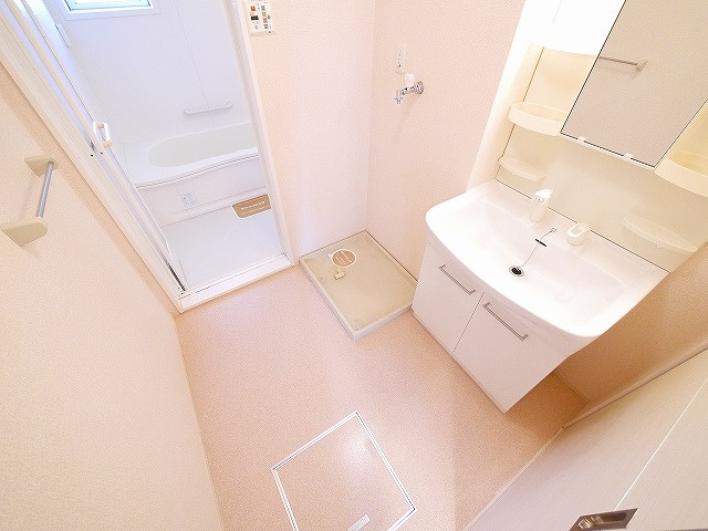 ラフィーネの洗面所|忙しい朝には欠かせない洗面所です