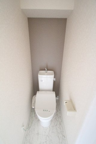 小倉クーベルタンの杜のトイレ|同物件の参考写真です。
