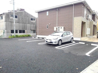 【駐車場】