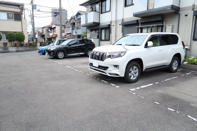 サウスキャッスルの駐車場|敷地内駐車場