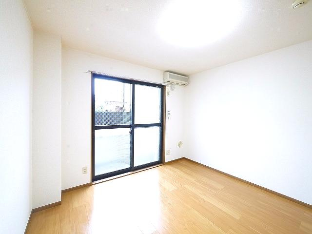 グリーンヒルズ・Fの洋室|コンパクトで使いやすい洋室です