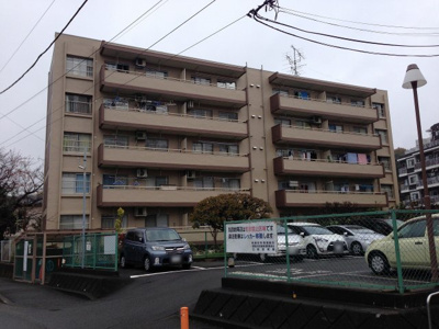 【外観】 | 長尾住宅２号棟 | 人気の1階部分住戸！南向きにつき陽当り良好！