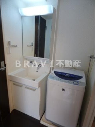 GALLERY谷町（ギャレリー谷町）　BRAVI不動産の独立洗面台|【GALLERY谷町】独立洗面台、朝の身支度には欠かせません