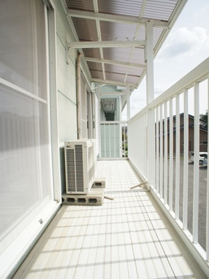 【バルコニー】 | グリーンガーデンNo.6 | お洗濯物がたくさん干せるバルコニーです。