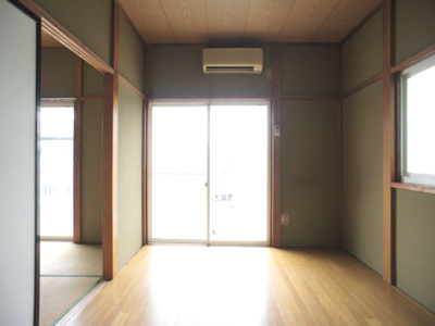 【洋室】 | グリーンガーデン No.6 | 快適に過ごせるエアコンが付いています♪