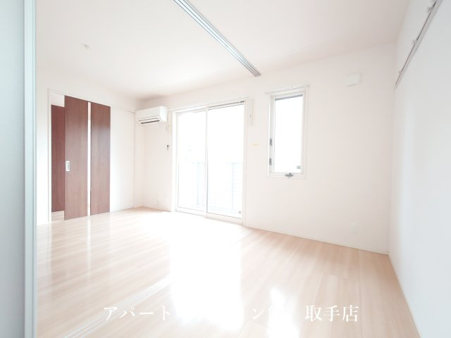 グラシューズの居間・リビング