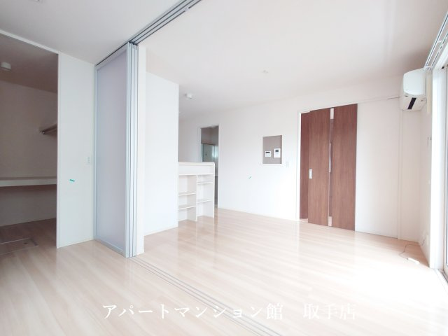 グラシューズの居間・リビング