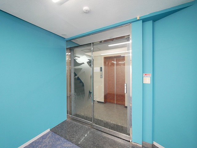 正木ビルのロビー