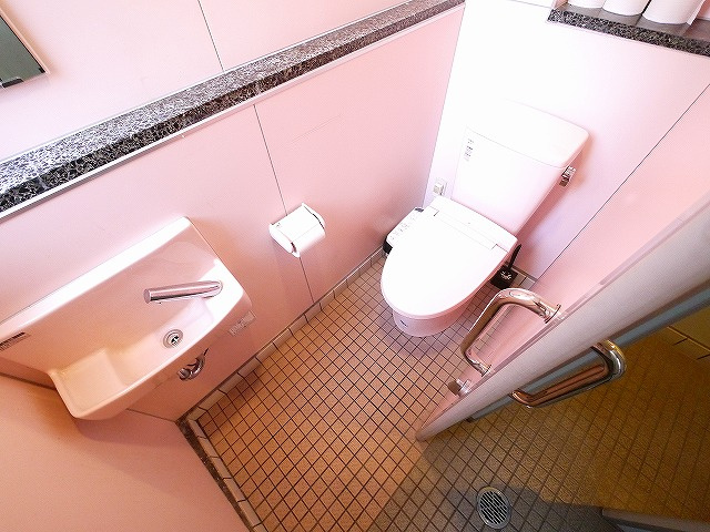 正木ビルのトイレ