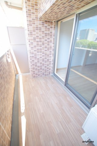 レオングラン新大阪レジデンス　仲介手数料無料のバルコニー