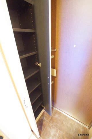 レオングラン新大阪レジデンス　仲介手数料無料の収納